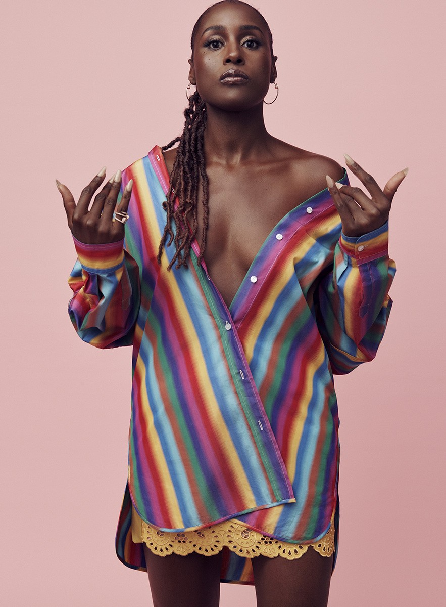 2211-ElleUS-IssaRae-CassBird-AWE-Singles-02.jpg