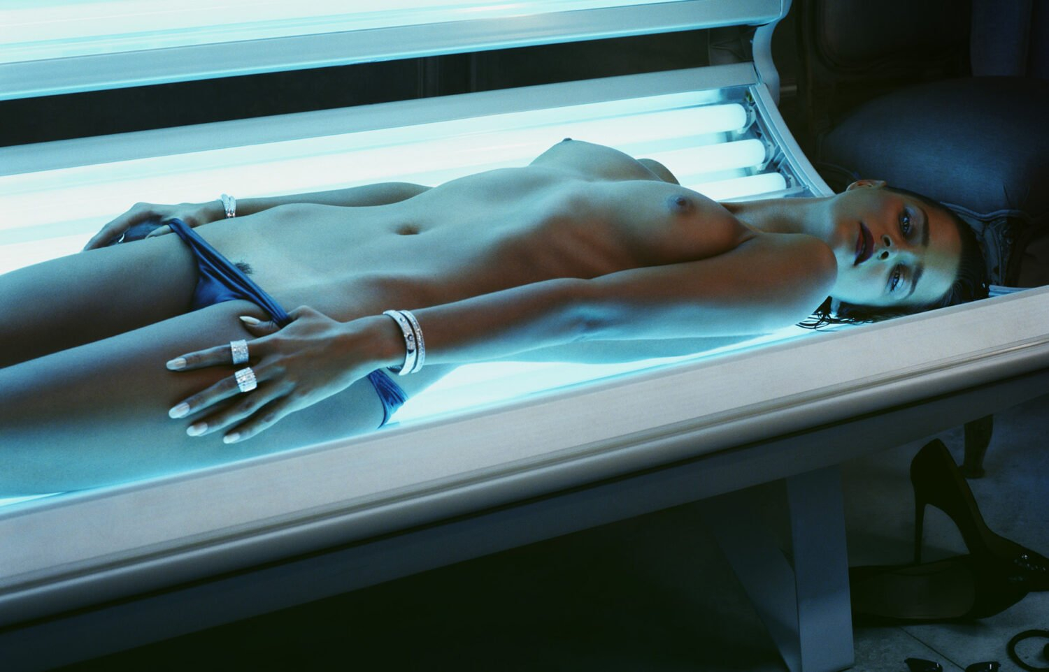FV.Apr05.TanBed.Kass_.01H-1500x9.jpg