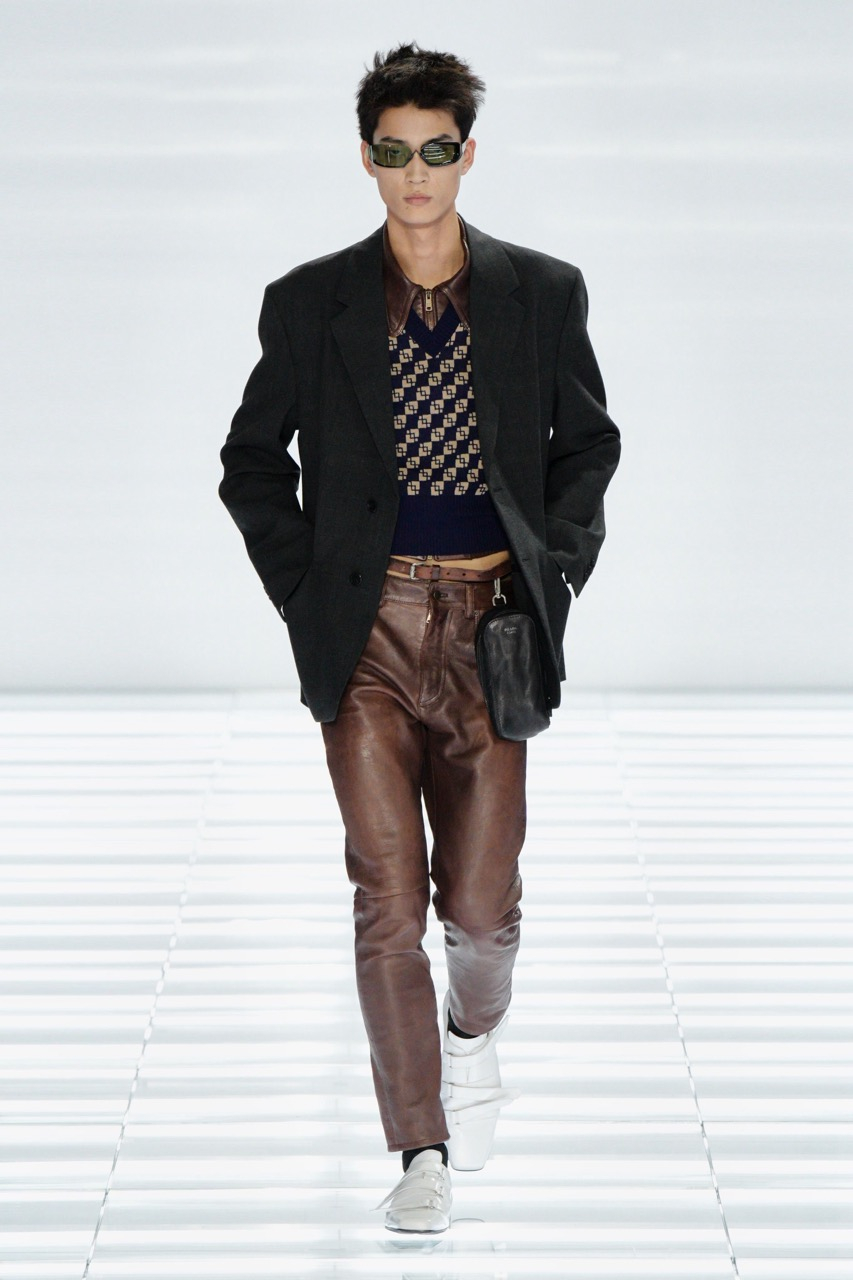 OR_PradaMenswearSS27_LR_12.jpeg