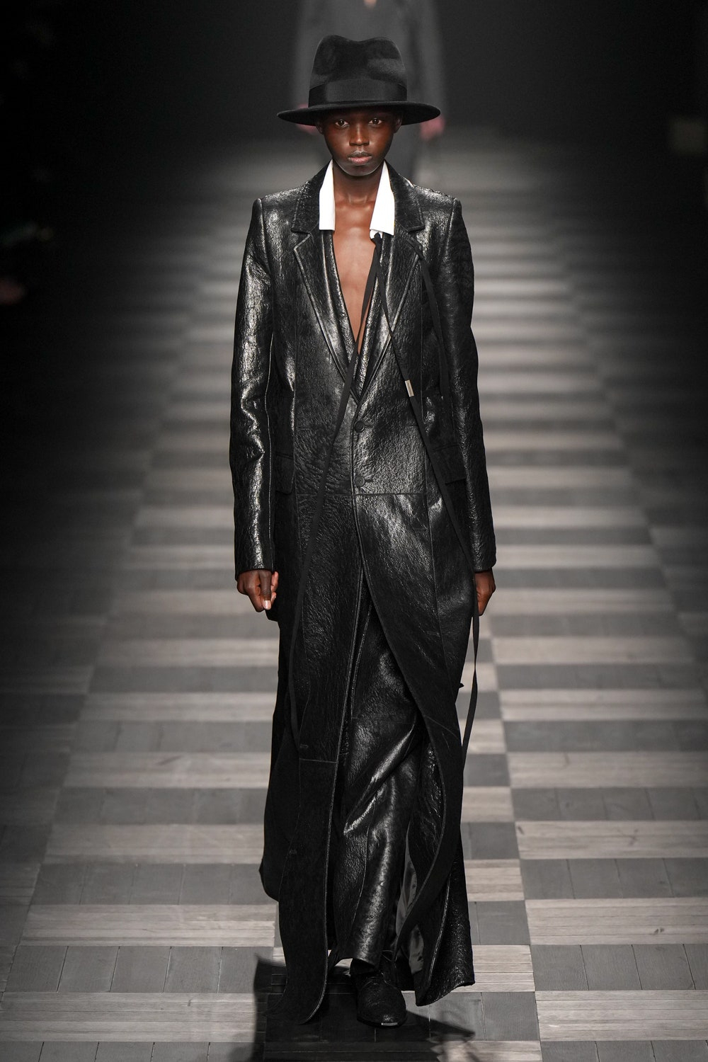 Olivier_Rizzo_Ann_D_FW22_Look_33_@anyyier.jpeg