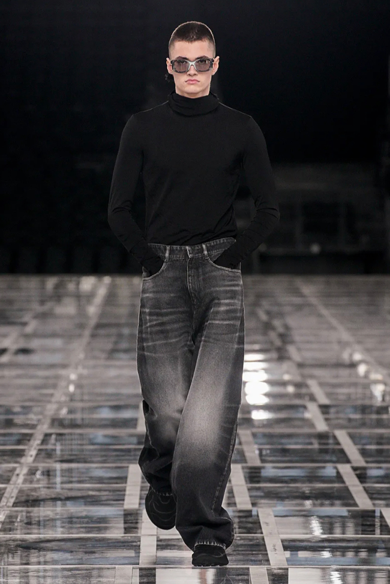 Panos_Yiapanis_Givenchy_FW22_Look_49_@rob_gxn.jpg