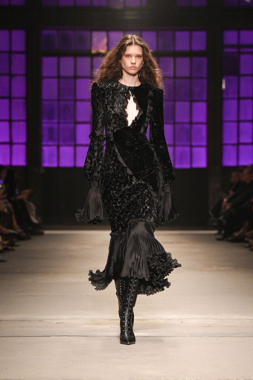 SV_RobertoCavalli_AW26_17 Large.jpeg