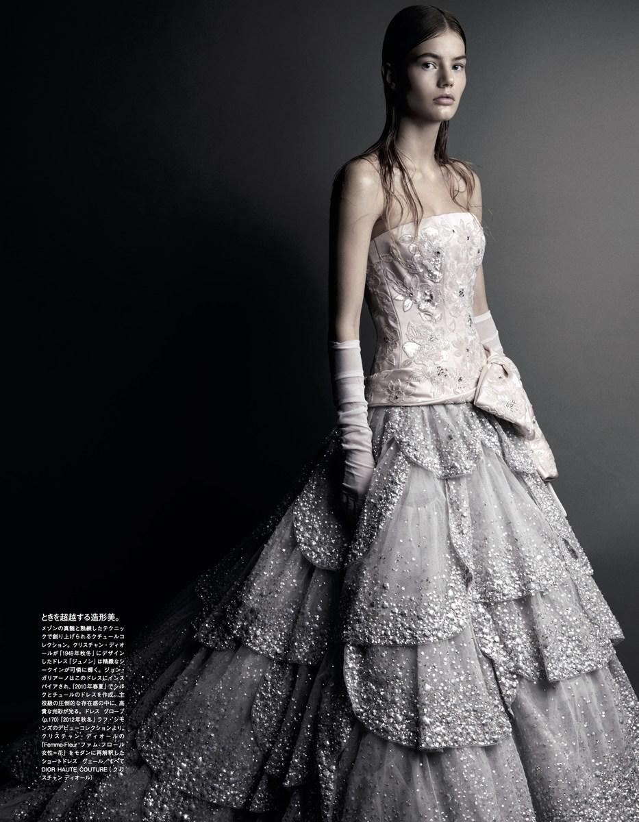 SV_Vogue Japan_70 years of Brilliance_2.jpg